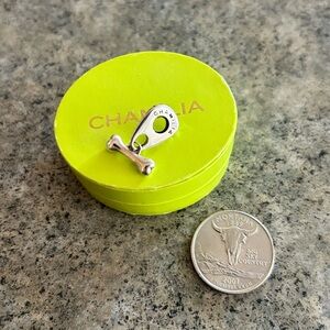 🦴 [Chamilia] 925 Dog Bone Charm Bead Sterling Silver, EUC